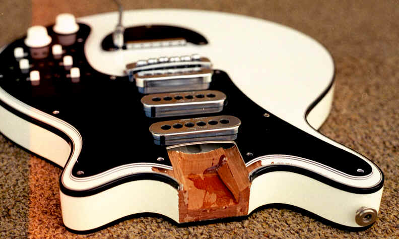 wpe17.jpg (44744 bytes)